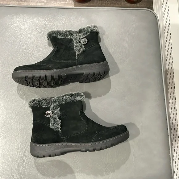 Khombu Waterproof Ankle boots faux fur lining Size 8 - Picture 1 of 5